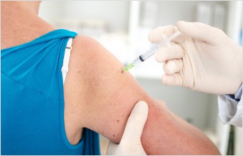 Troisième dose de vaccin: ouverture à toute la population éligible