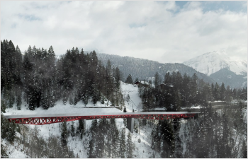 Nouveau pont et voie ferrée séparée de la route entre Villars et Gryon