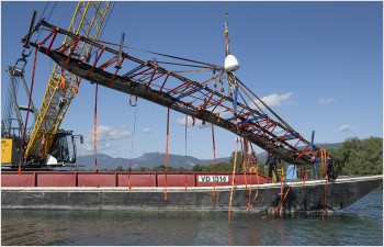 Une pirogue du premier âge du Fer sortie des eaux à Grandson