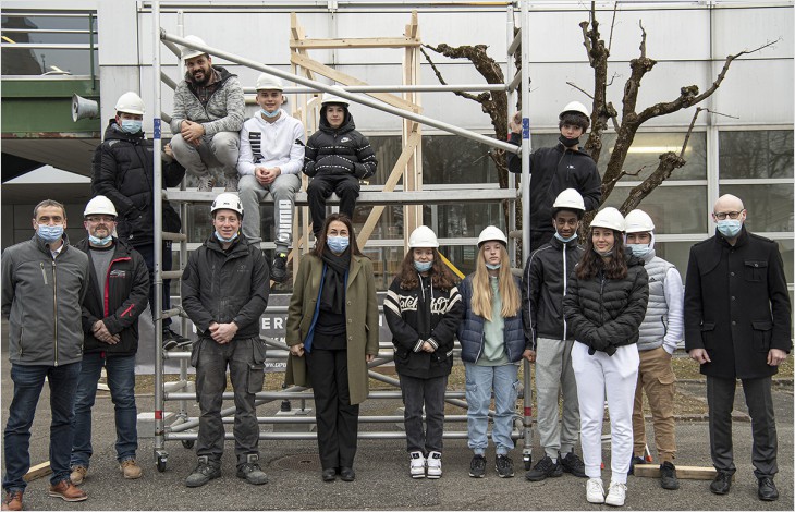 Collaboration entre élèves et apprentis pour découvrir la richesse des métiers de la construction